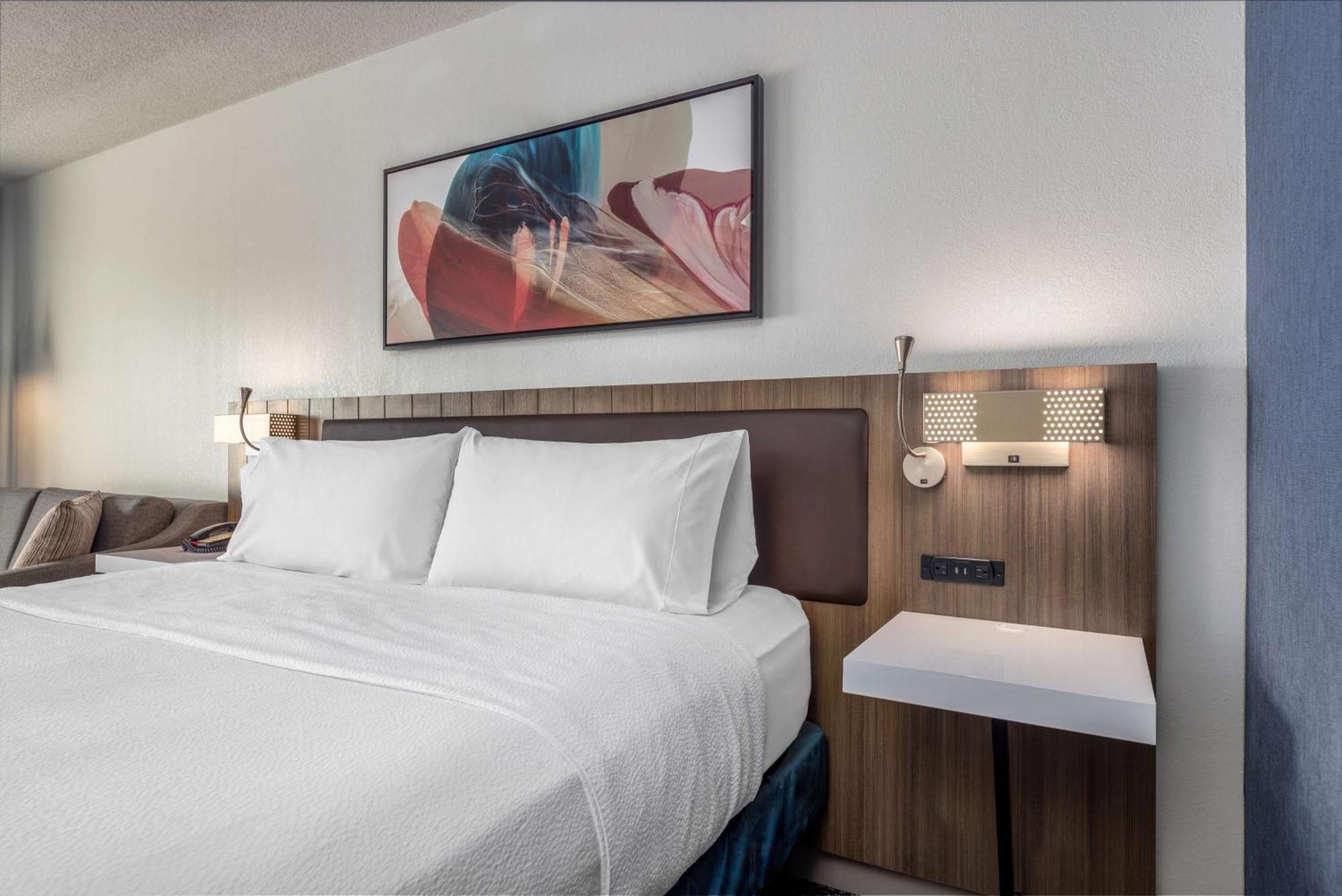 Hilton Garden Inn Oakbrook Terrace Bagian luar foto