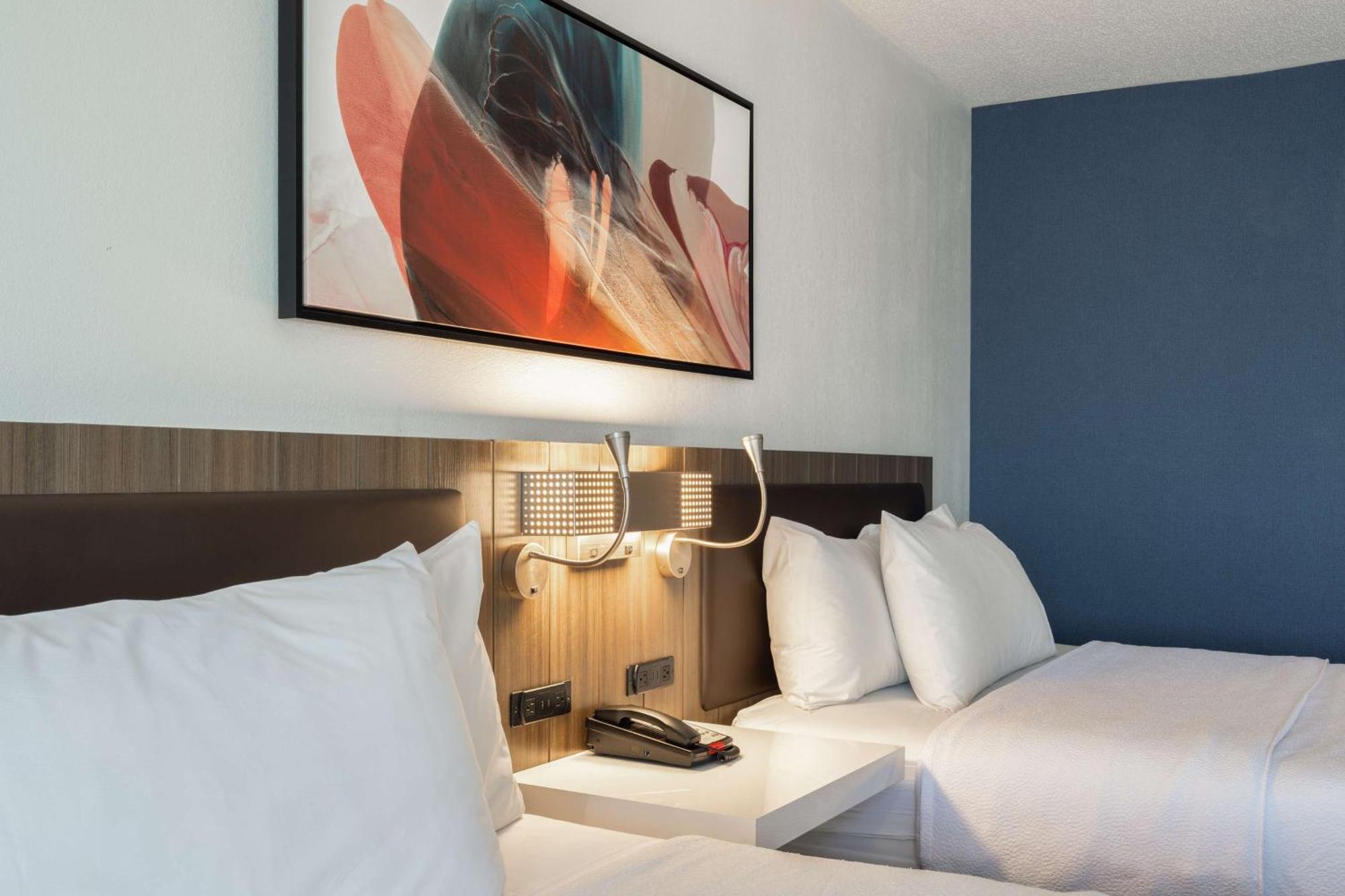 Hilton Garden Inn Oakbrook Terrace Bagian luar foto