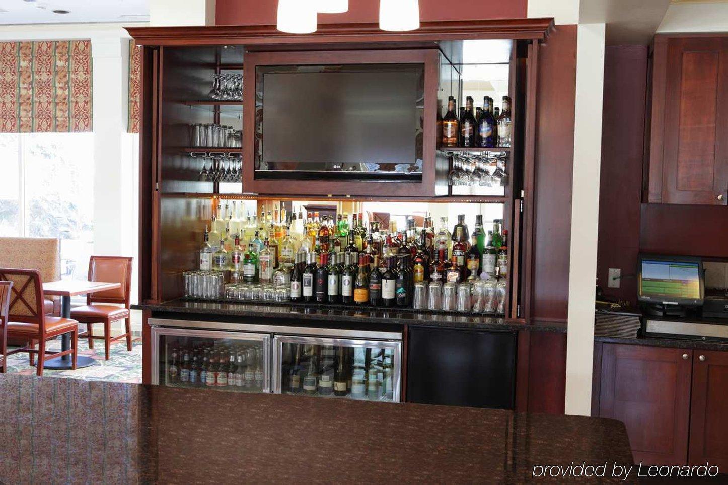 Hilton Garden Inn Oakbrook Terrace Bagian luar foto