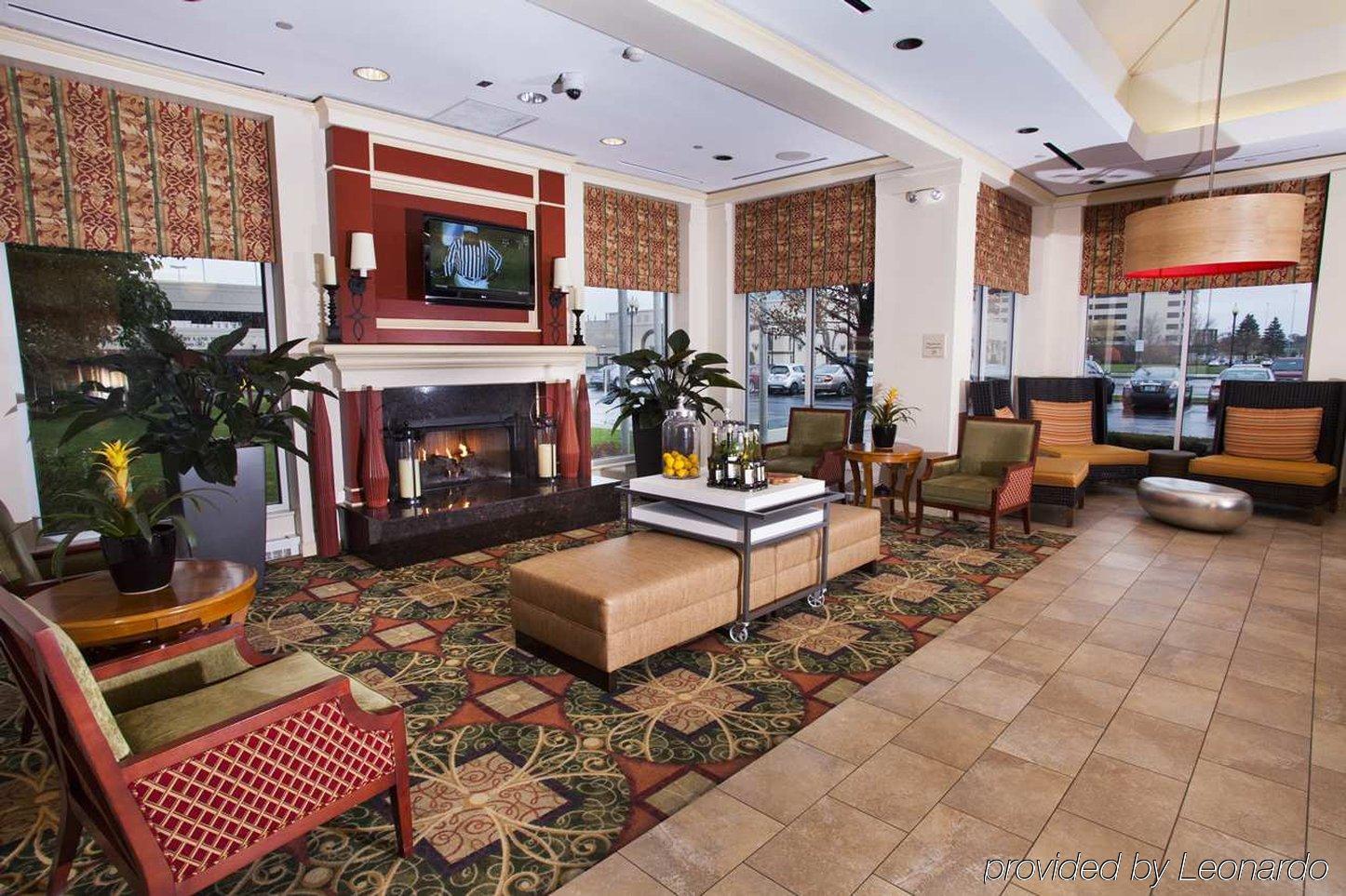 Hilton Garden Inn Oakbrook Terrace Bagian luar foto